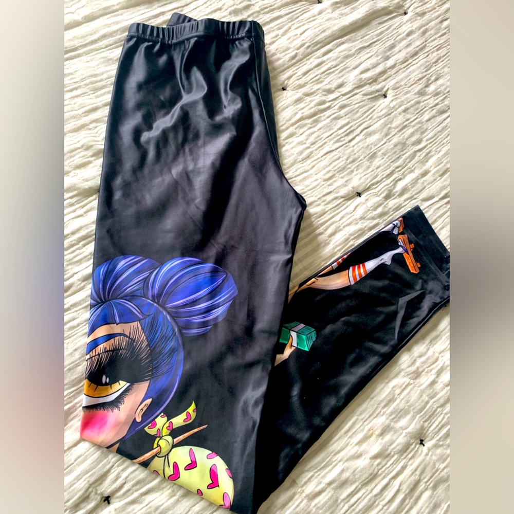 Sand Dolls, limited edition leggings.